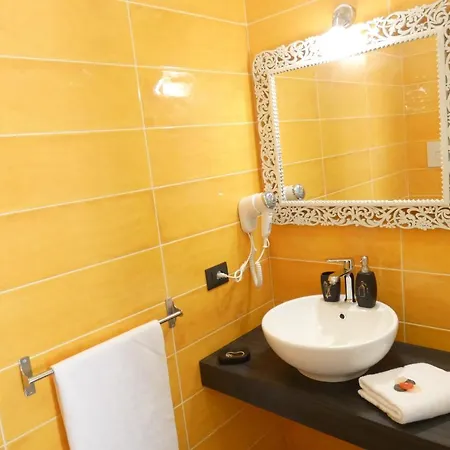 Bed&rooms Il Tempio Di Athena - Cultura E Relax A Siracusa Affittacamere 3*
