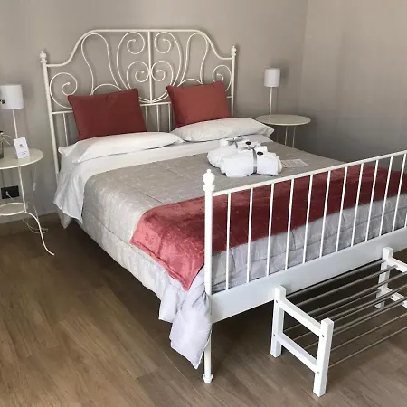 Bed&rooms Il Tempio Di Athena - Cultura E Relax A Siracusa