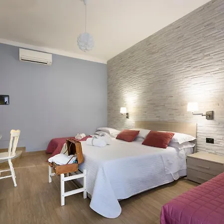 Bed&rooms Il Tempio Di Athena - Cultura E Relax A Siracusa Affittacamere 3*