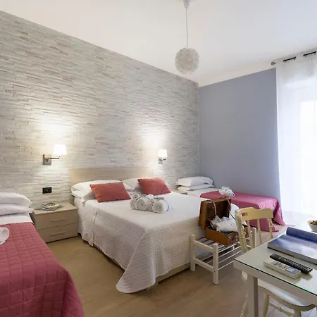 Bed&rooms Il Tempio Di Athena - Cultura E Relax A Siracusa